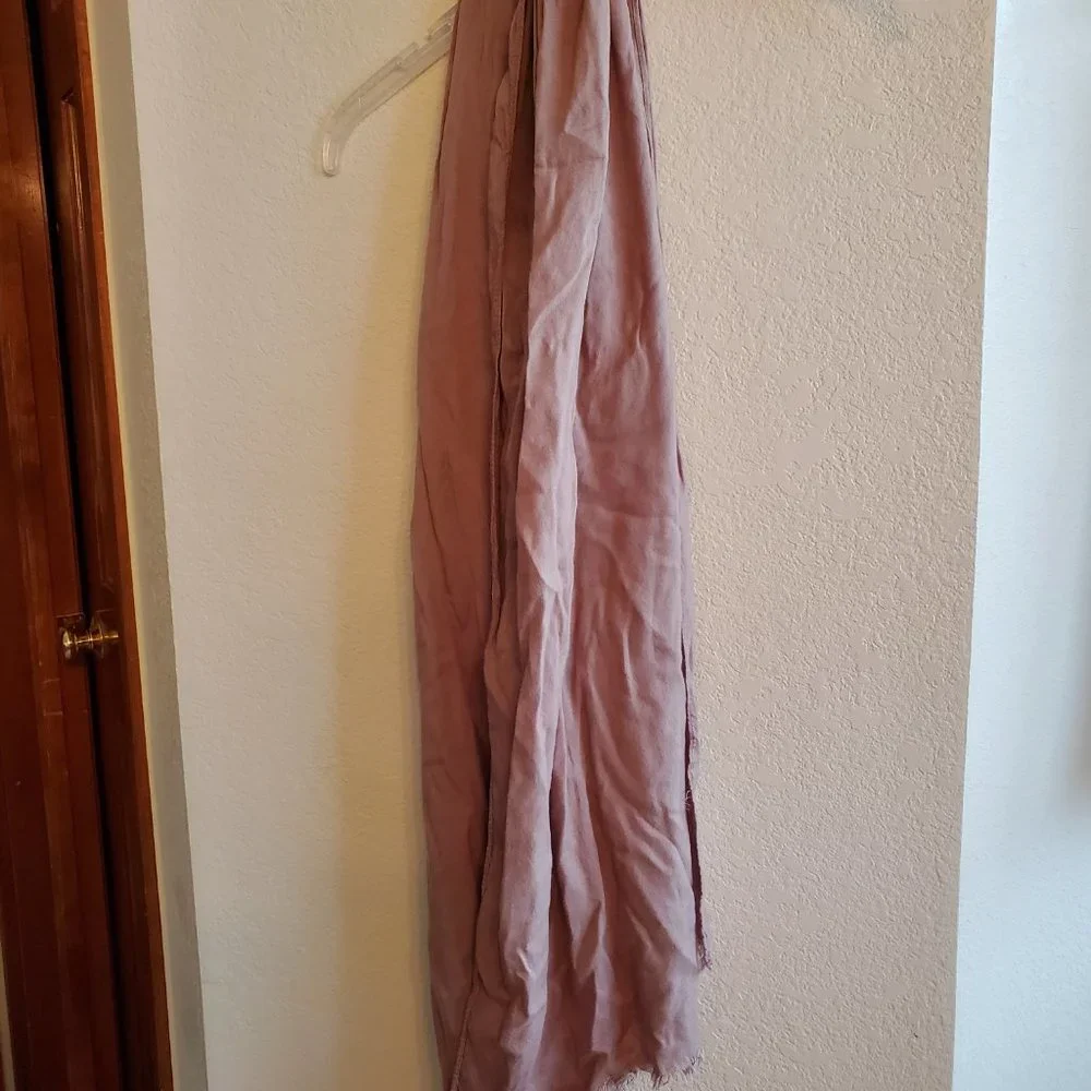 Scarf - Picture 2 of 5